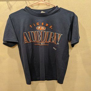 Auburn College Tigers T-Shirt: Size Medium